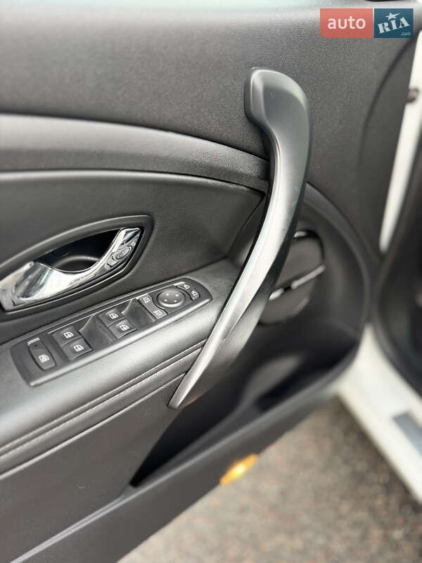 Универсал Renault Megane 2013 в Киеве фото 9 Универсал Renault Megane 2013 в Киеве