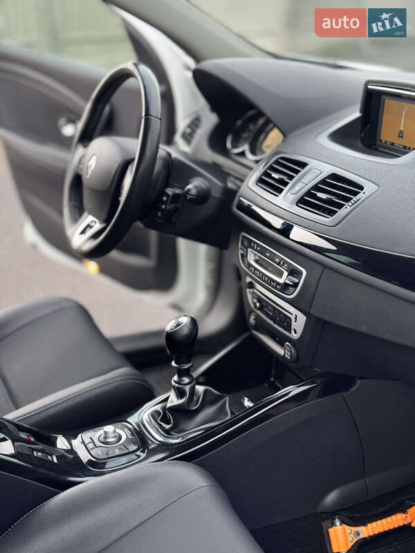 Универсал Renault Megane 2013 в Киеве фото 17 Универсал Renault Megane 2013 в Киеве