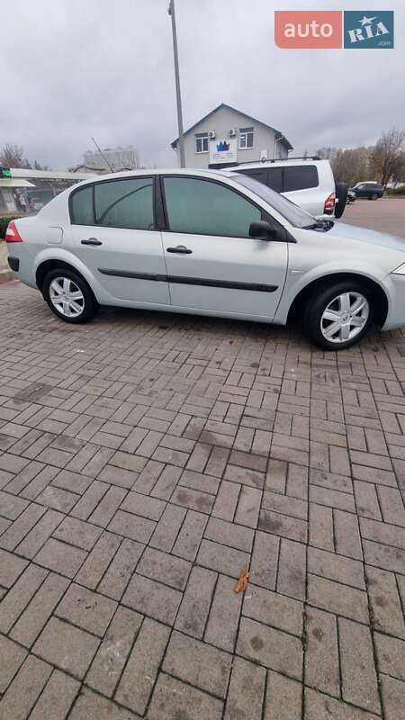 Седан Renault Megane 2004 в Киеве