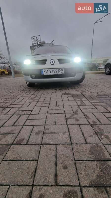 Седан Renault Megane 2004 в Киеве