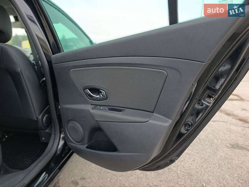 Универсал Renault Megane 2015 в Виннице фото 27 Универсал Renault Megane 2015 в Виннице