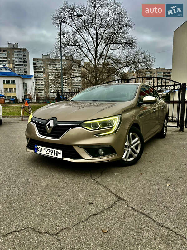 Седан Renault Megane 2018 в Киеве фото 2 Седан Renault Megane 2018 в Киеве