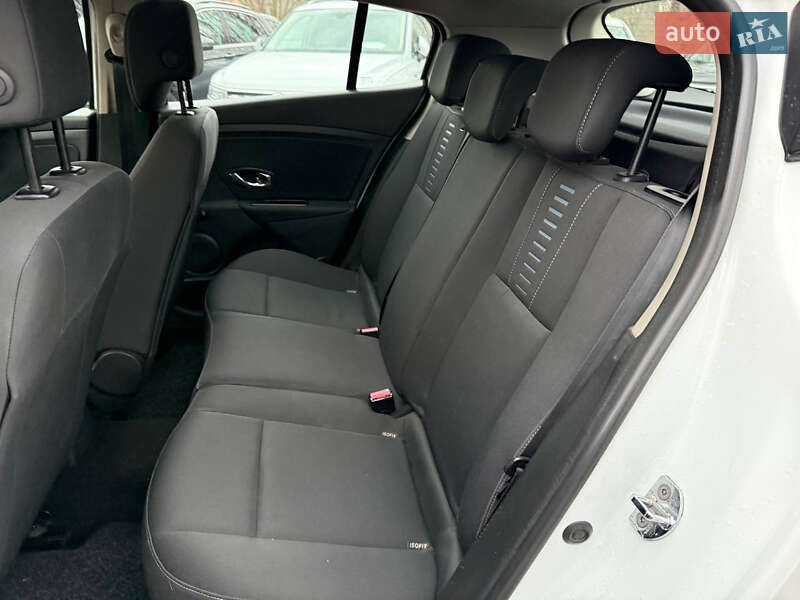 Хэтчбек Renault Megane 2014 в Коломые фото 23 Хэтчбек Renault Megane 2014 в Коломые