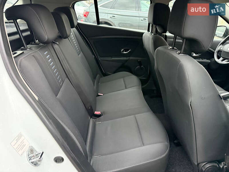 Хэтчбек Renault Megane 2014 в Коломые фото 26 Хэтчбек Renault Megane 2014 в Коломые