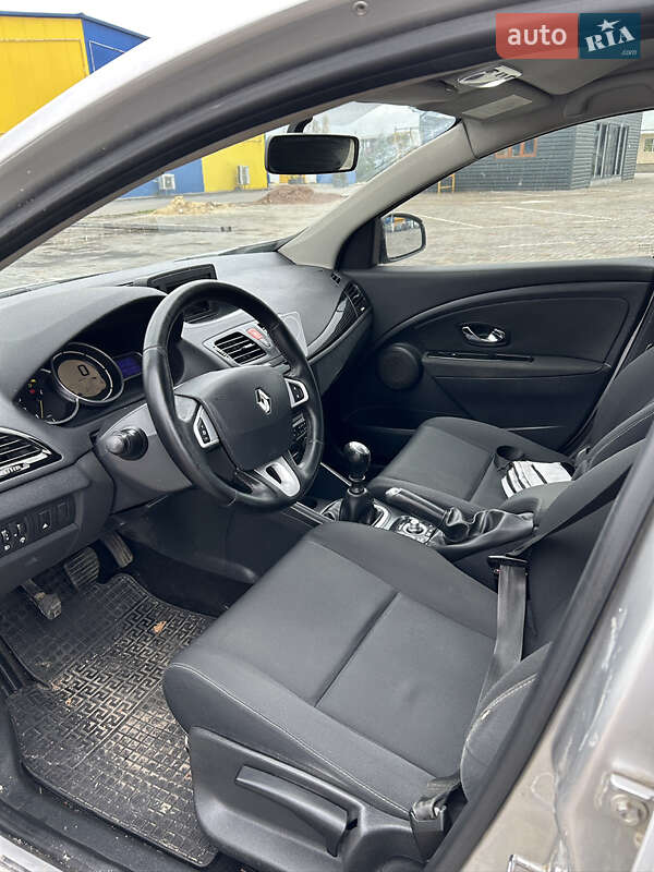 Универсал Renault Megane 2012 в Житомире фото 12 Универсал Renault Megane 2012 в Житомире