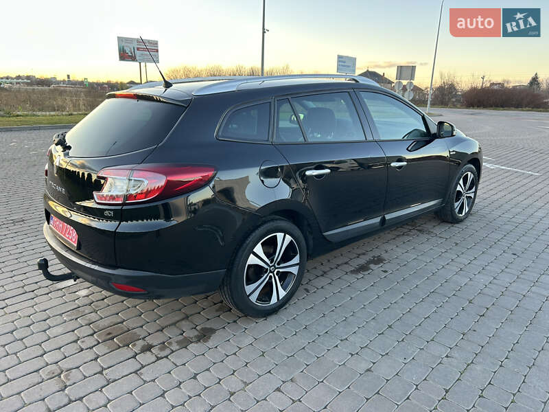 Универсал Renault Megane 2011 в Городке