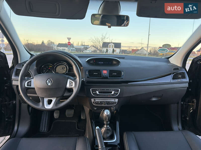 Универсал Renault Megane 2011 в Городке