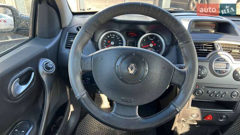 Хэтчбек Renault Megane 2005 в Киеве