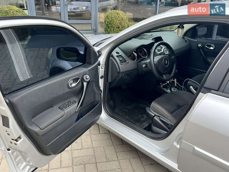 Седан Renault Megane 2007 в Черкасах фото 37 Седан Renault Megane 2007 в Черкасах