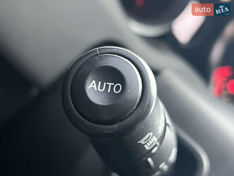 Седан Renault Megane 2007 в Черкасах фото 48 Седан Renault Megane 2007 в Черкасах