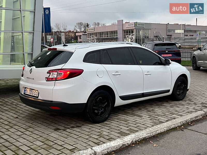 Универсал Renault Megane 2013 в Полтаве фото 10 Универсал Renault Megane 2013 в Полтаве