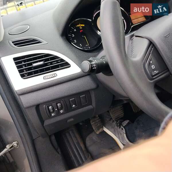 Хэтчбек Renault Megane 2011 в Сумах