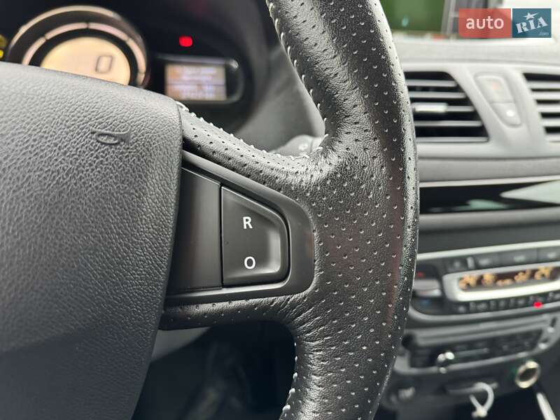 Универсал Renault Megane 2014 в Киеве фото 31 Универсал Renault Megane 2014 в Киеве