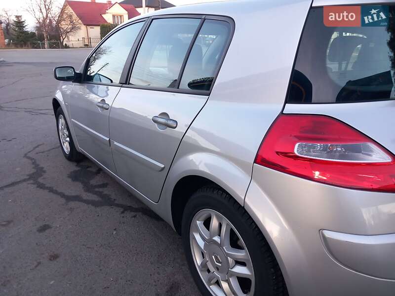 Хэтчбек Renault Megane 2008 в Городке