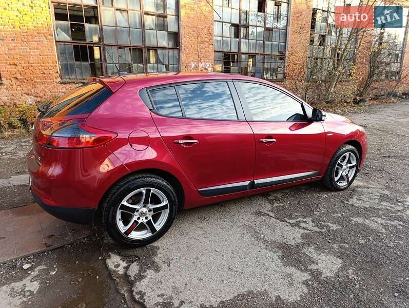 Хэтчбек Renault Megane 2013 в Коломые