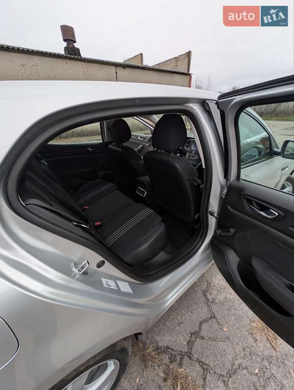 Хэтчбек Renault Megane 2017 в Миргороде фото 25 Хэтчбек Renault Megane 2017 в Миргороде