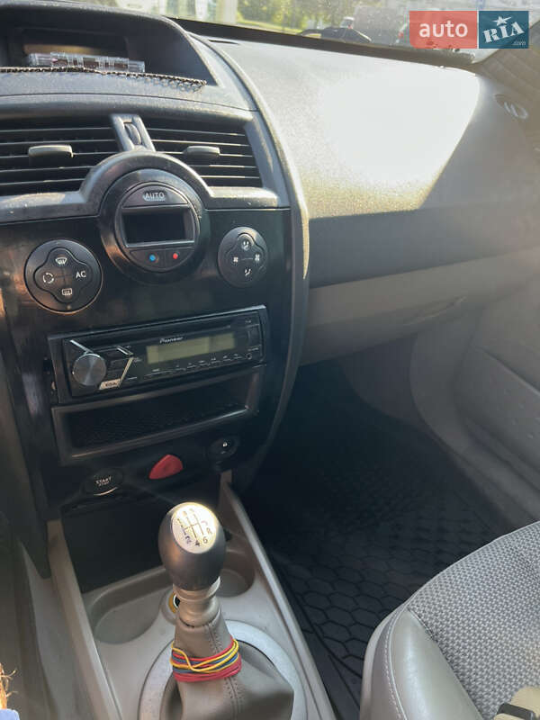 Універсал Renault Megane 2003 в Чернівцях