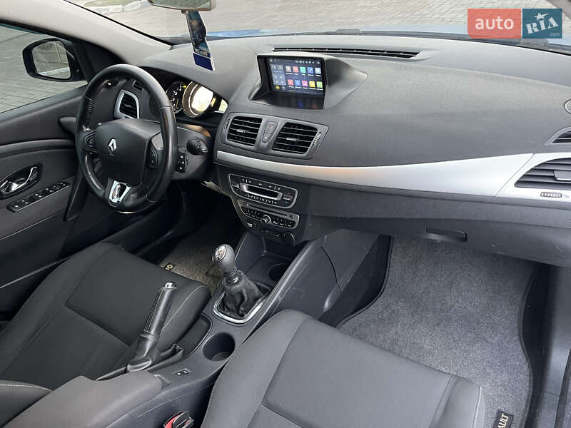 Универсал Renault Megane 2014 в Запорожье фото 24 Универсал Renault Megane 2014 в Запорожье