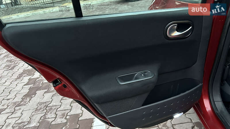 Хэтчбек Renault Megane 2005 в Киеве