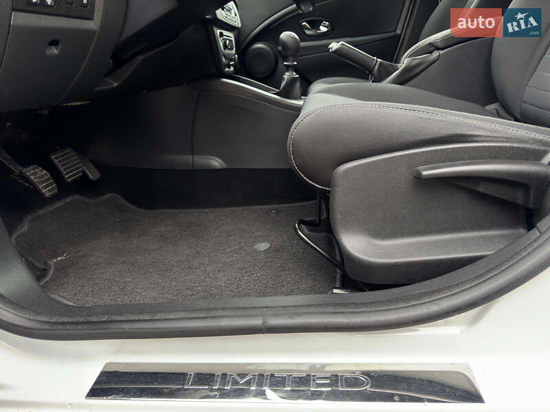 Универсал Renault Megane 2015 в Хмельницком фото 19 Универсал Renault Megane 2015 в Хмельницком