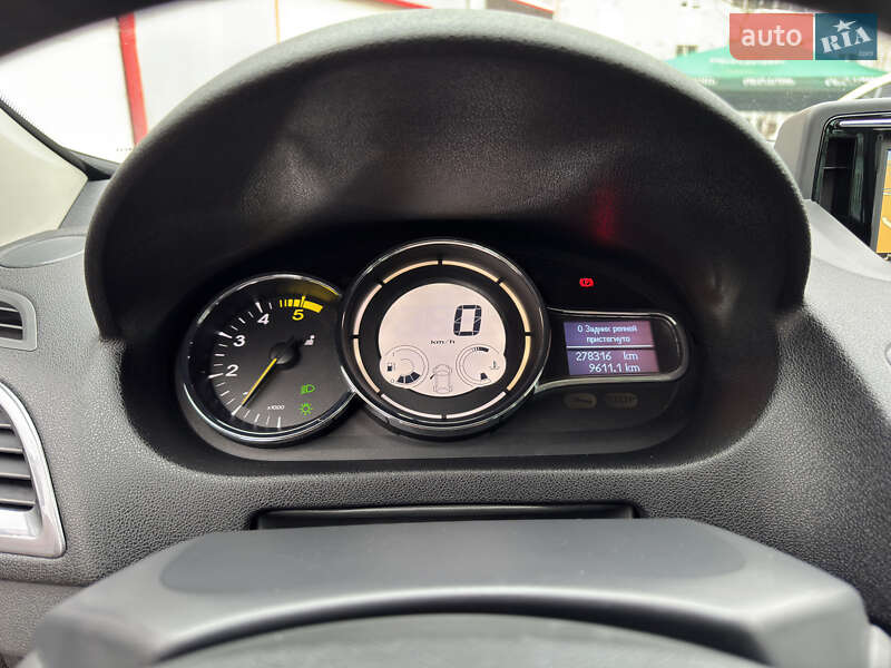 Универсал Renault Megane 2015 в Хмельницком фото 39 Универсал Renault Megane 2015 в Хмельницком