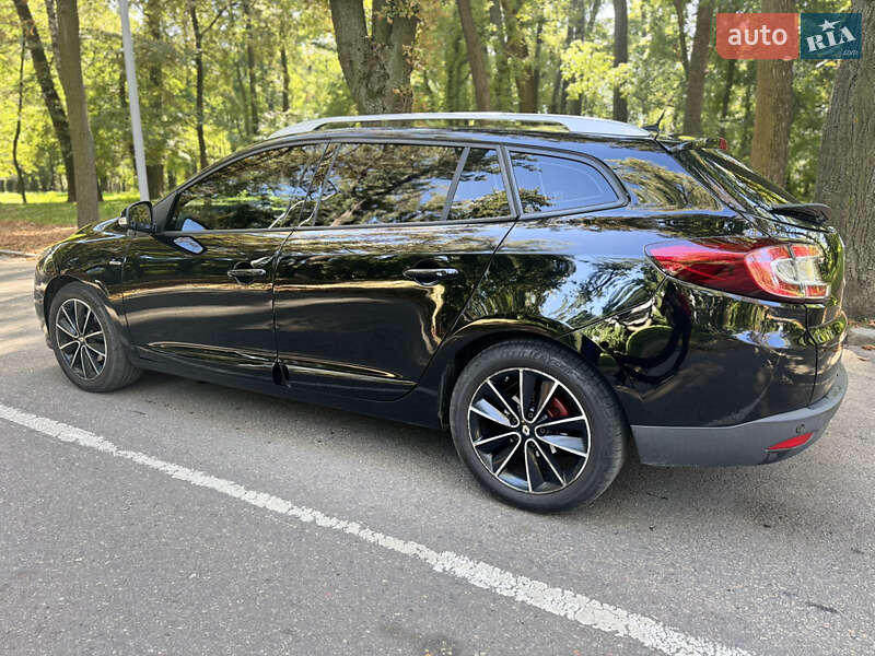 Універсал Renault Megane 2013 в Чернівцях