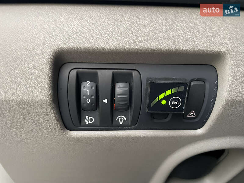 Универсал Renault Megane 2003 в Красилове фото 36 Универсал Renault Megane 2003 в Красилове