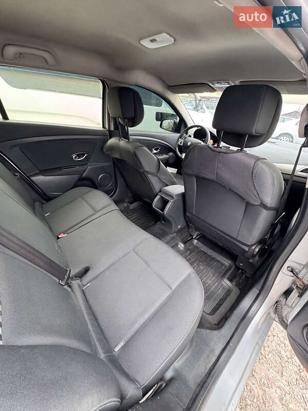 Универсал Renault Megane 2012 в Запорожье фото 13 Универсал Renault Megane 2012 в Запорожье