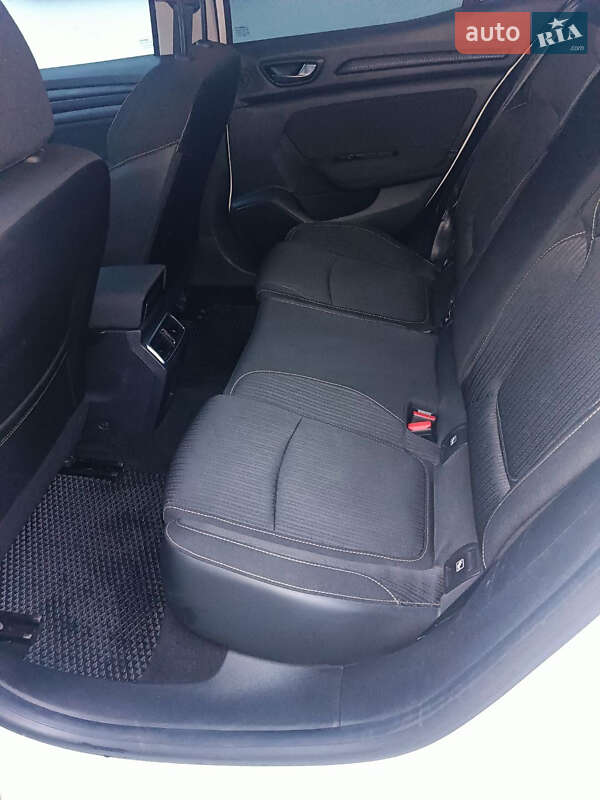 Хэтчбек Renault Megane 2017 в Александрие фото 12 Хэтчбек Renault Megane 2017 в Александрие