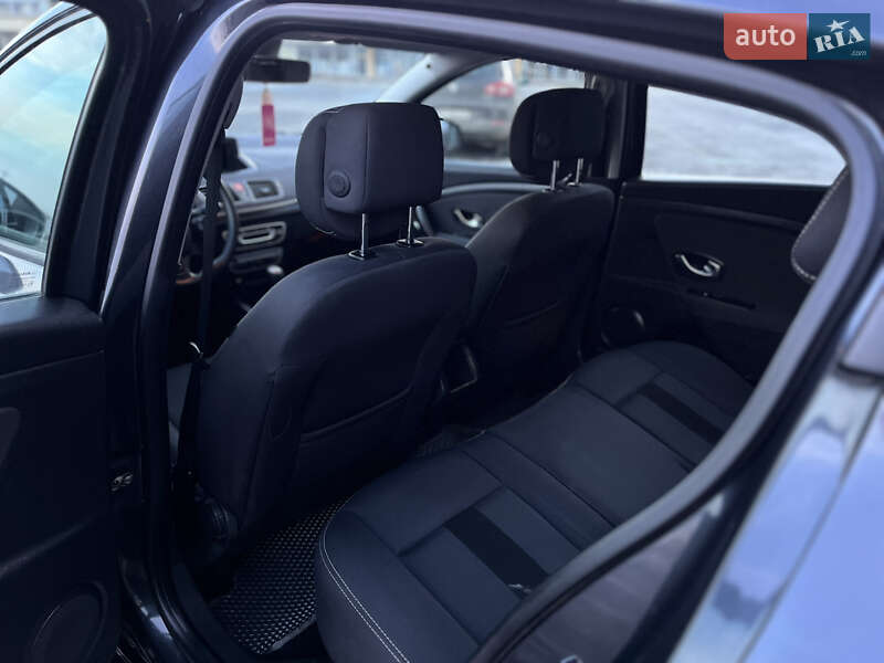 Хэтчбек Renault Megane 2011 в Черновцах