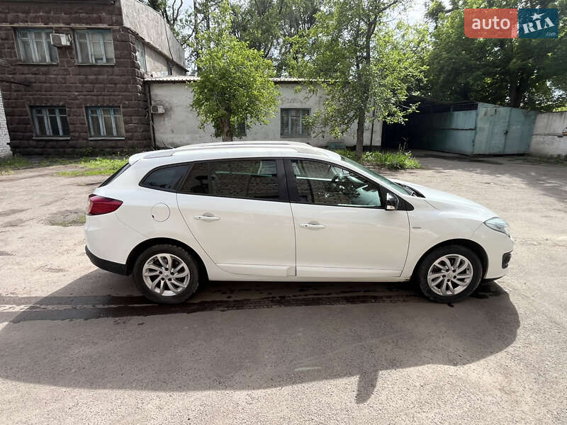 Универсал Renault Megane 2015 в Кривом Роге фото 7 Универсал Renault Megane 2015 в Кривом Роге
