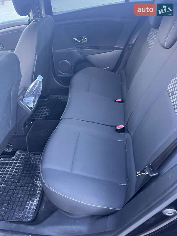 Універсал Renault Megane 2013 в Хмельницькому фото 12 Універсал Renault Megane 2013 в Хмельницькому