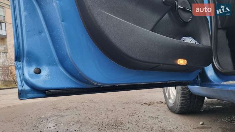 Универсал Renault Megane 2013 в Ровно фото 14 Универсал Renault Megane 2013 в Ровно