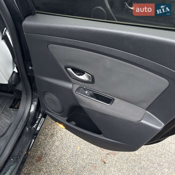 Універсал Renault Megane 2011 в Чернігові фото 19 Універсал Renault Megane 2011 в Чернігові