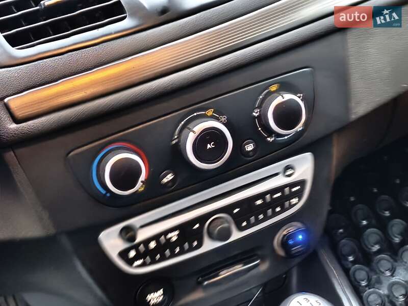 Універсал Renault Megane 2011 в Ковелі фото 16 Універсал Renault Megane 2011 в Ковелі