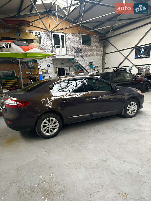 Седан Renault Megane 2016 в Хмельницькому