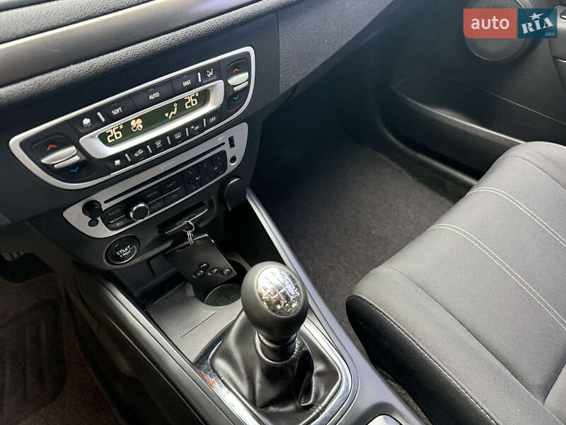 Універсал Renault Megane 2013 в Кривому Розі фото 15 Універсал Renault Megane 2013 в Кривому Розі