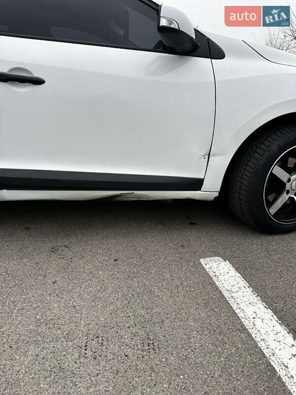 Хетчбек Renault Megane 2011 в Києві фото 2 Хетчбек Renault Megane 2011 в Києві