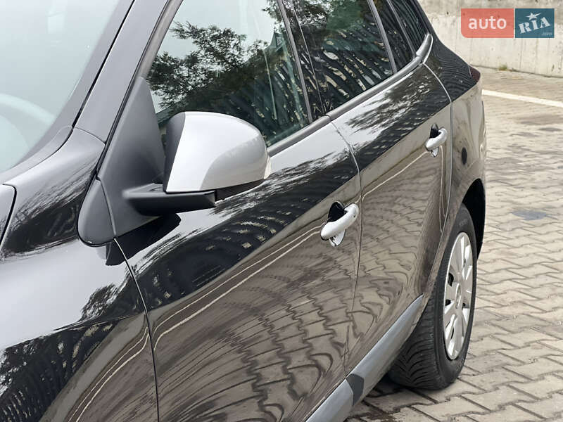 Универсал Renault Megane 2010 в Луцке фото 21 Универсал Renault Megane 2010 в Луцке