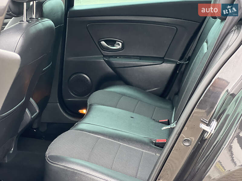 Универсал Renault Megane 2010 в Луцке фото 43 Универсал Renault Megane 2010 в Луцке