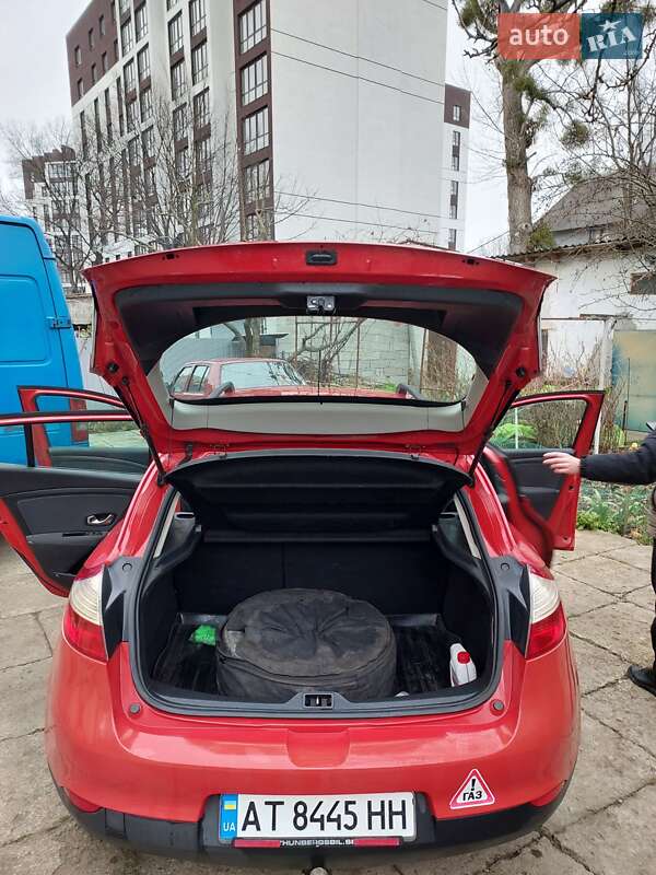 Хэтчбек Renault Megane 2010 в Ивано-Франковске фото 12 Хэтчбек Renault Megane 2010 в Ивано-Франковске