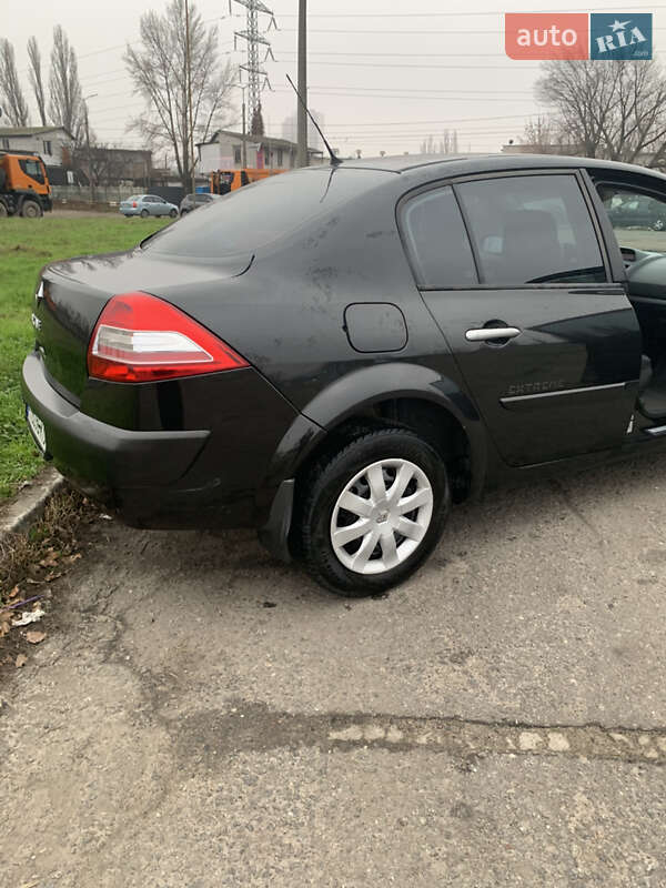 Седан Renault Megane 2009 в Києві фото 11 Седан Renault Megane 2009 в Києві
