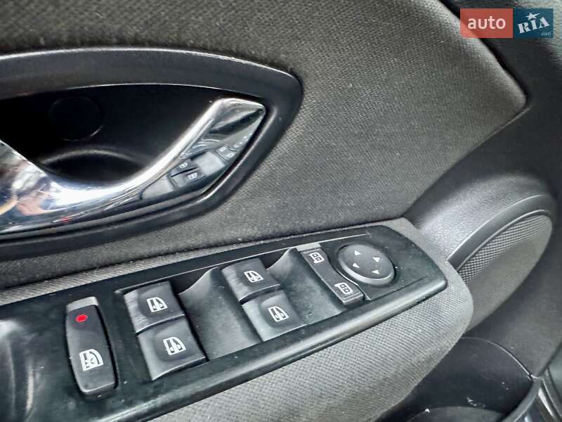 Универсал Renault Megane 2015 в Киеве