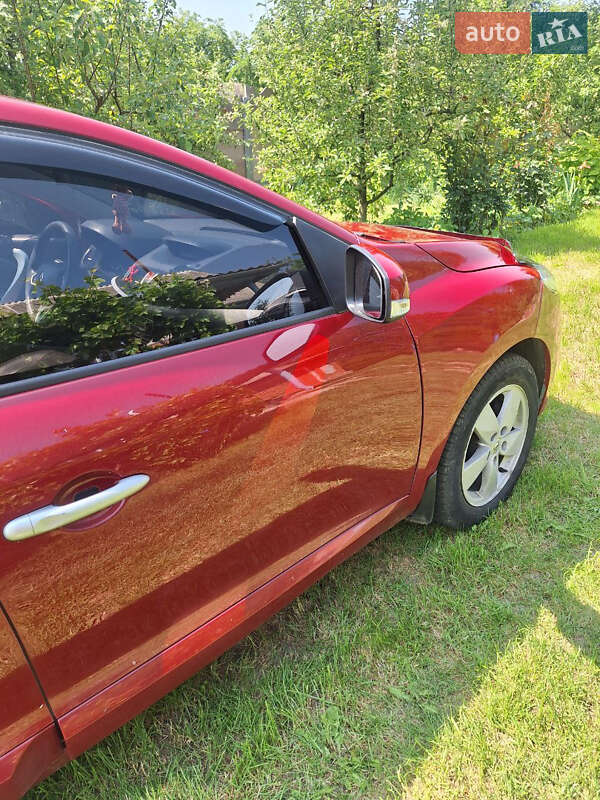 Купе Renault Megane 2010 в Дашеве фото 7 Купе Renault Megane 2010 в Дашеве