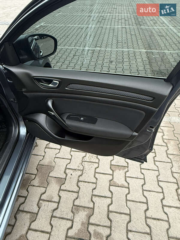 Седан Renault Megane 2017 в Киеве фото 7 Седан Renault Megane 2017 в Киеве