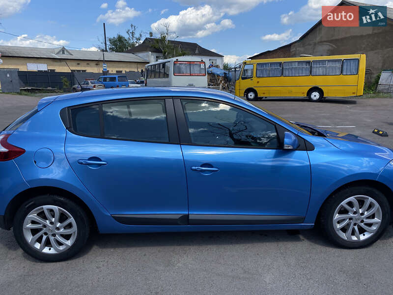 Хэтчбек Renault Megane 2012 в Коростене