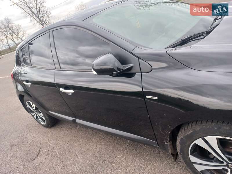 Хэтчбек Renault Megane 2011 в Ромнах