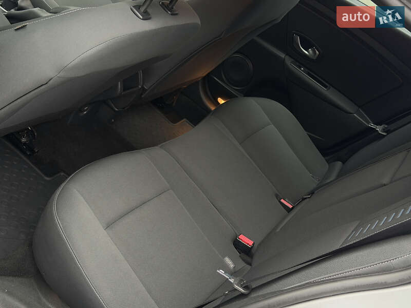 Универсал Renault Megane 2009 в Полтаве фото 100 Универсал Renault Megane 2009 в Полтаве