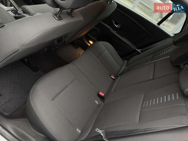 Универсал Renault Megane 2009 в Полтаве фото 101 Универсал Renault Megane 2009 в Полтаве