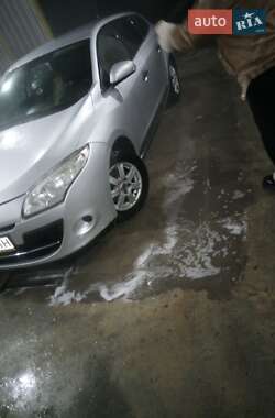 Универсал Renault Megane 2010 в Городке